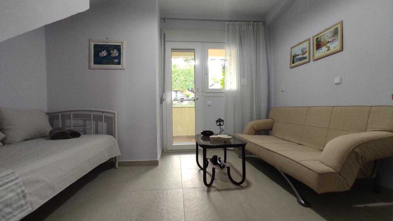 Asterias Maisonette & Apartments Karianí Exterior photo